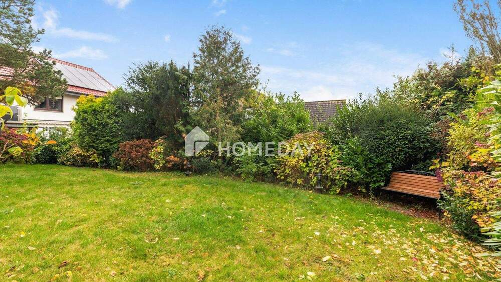 Familienfreundliches Einfamilienhaus mit großem Garten, Kamin und Doppelgarage 7 zimmer