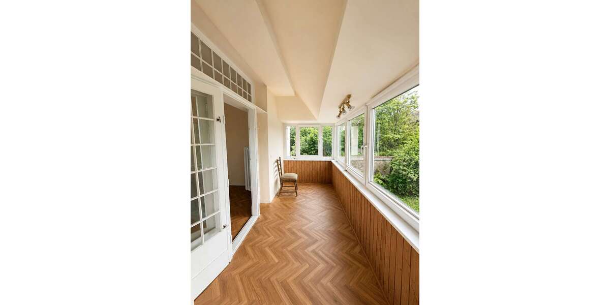 Denkmalgeschützte Fabrikantenvilla an der Weser Parkgrundstück mit drei zusätzlichen Bauplätzen - Villa Vlotho | Angebot:27254373