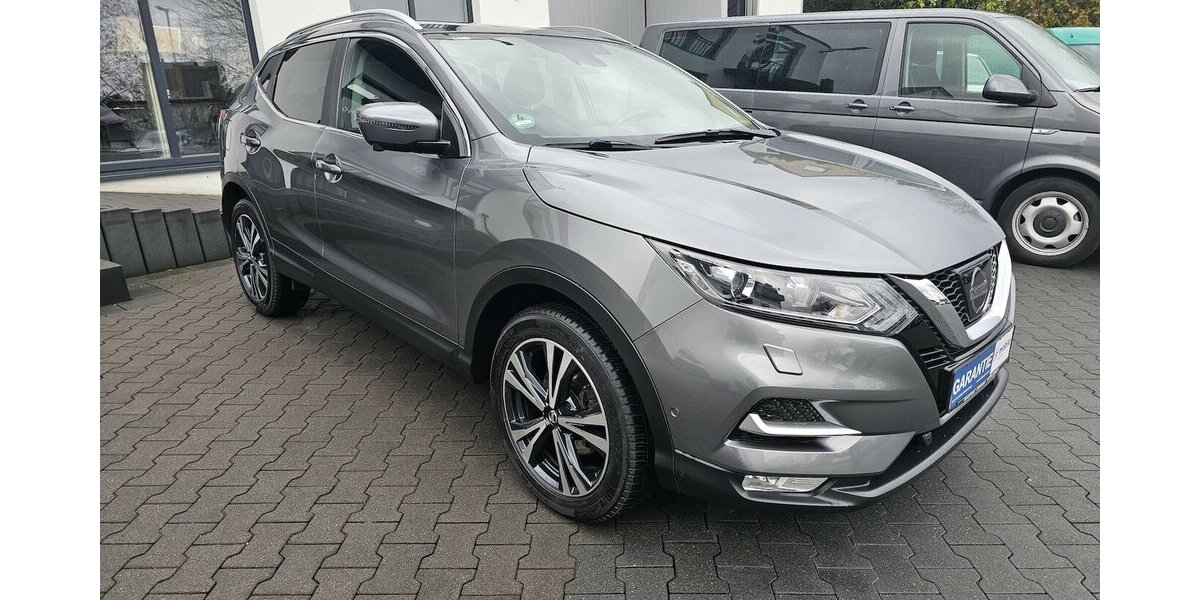 Nissan Qashqai N-Connecta NAVI PANO. Kamera 360° 129.421 km 12.490 &euro; Löhne 32584