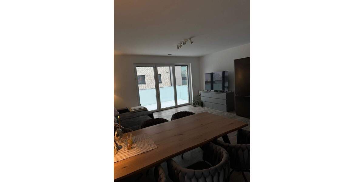 helle drei-Zimmer-Wohnung mit Balkon, Keller und Tiefgaragenstellplatz 3 zimmer