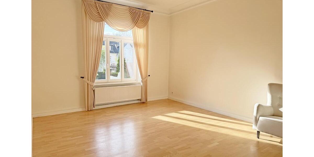 Erdgeschoßwohnung Bad Oeynhausen - 4 Zimmer, 176 m&sup2;, 1.265&euro; | Angebot:22479772