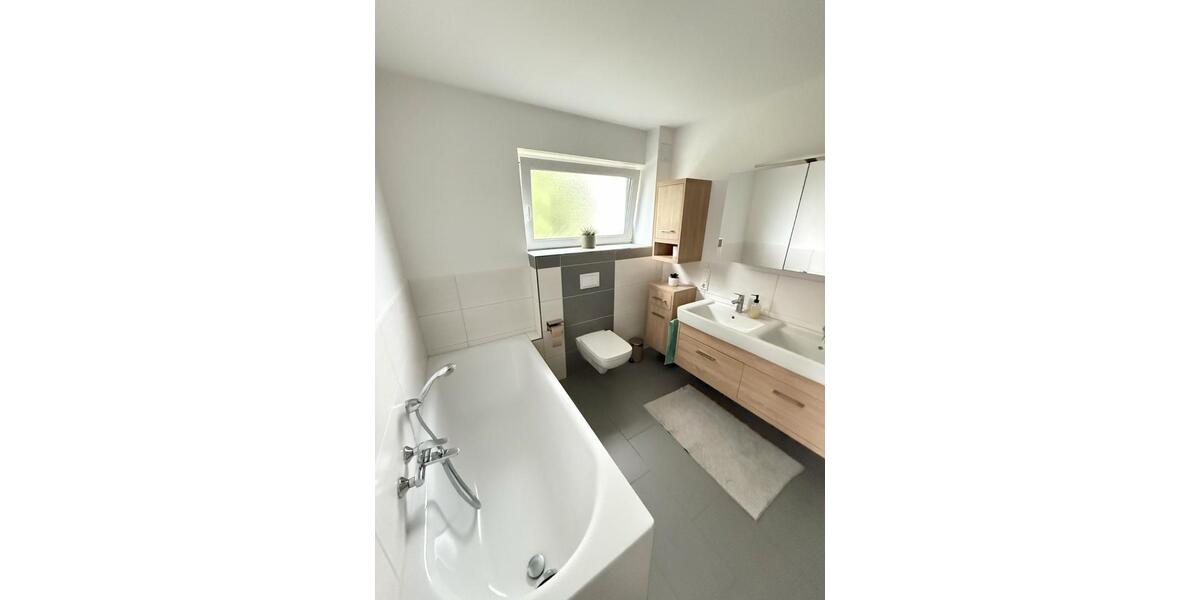 Erdgeschoßwohnung Bad Oeynhausen - 3 Zimmer, 96 m&sup2;, 1.400&euro; | Angebot:26226609
