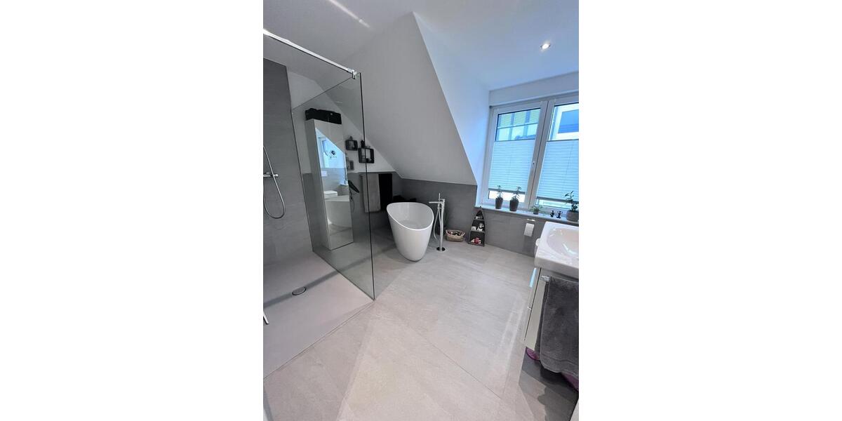 Doppelhaushälfte Detmold Hiddesen - 4 Zimmer, 128 m&sup2;, 1.865&euro; | Angebot:25022862