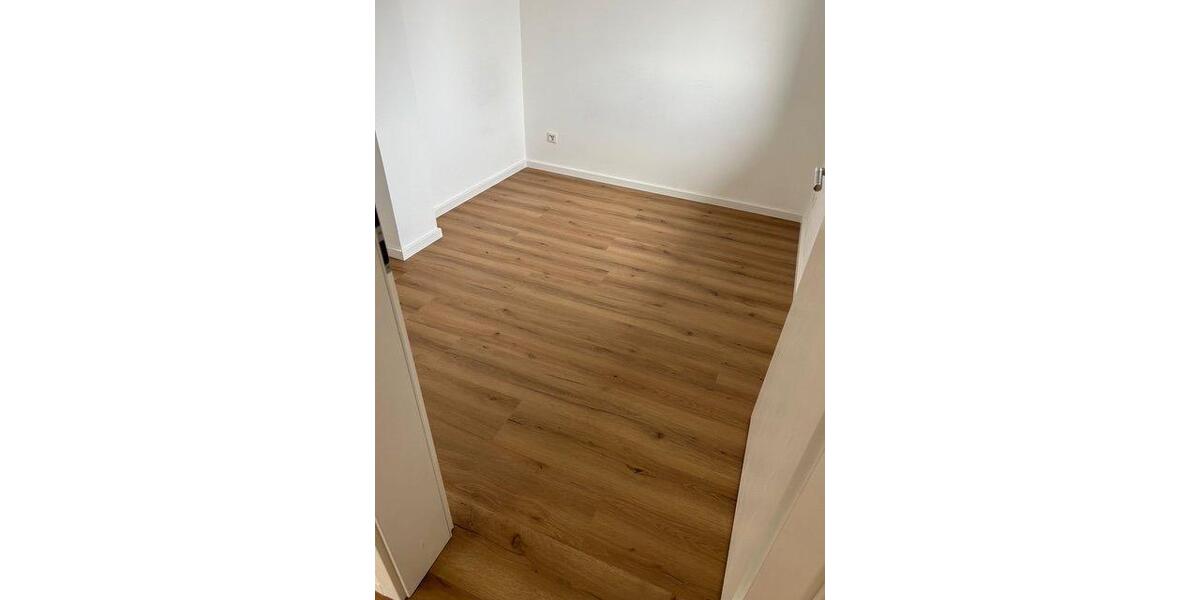 Einfamilienhaus Halle - 12 Zimmer, 208 m&sup2;, 1.950&euro; | Angebot:26434500
