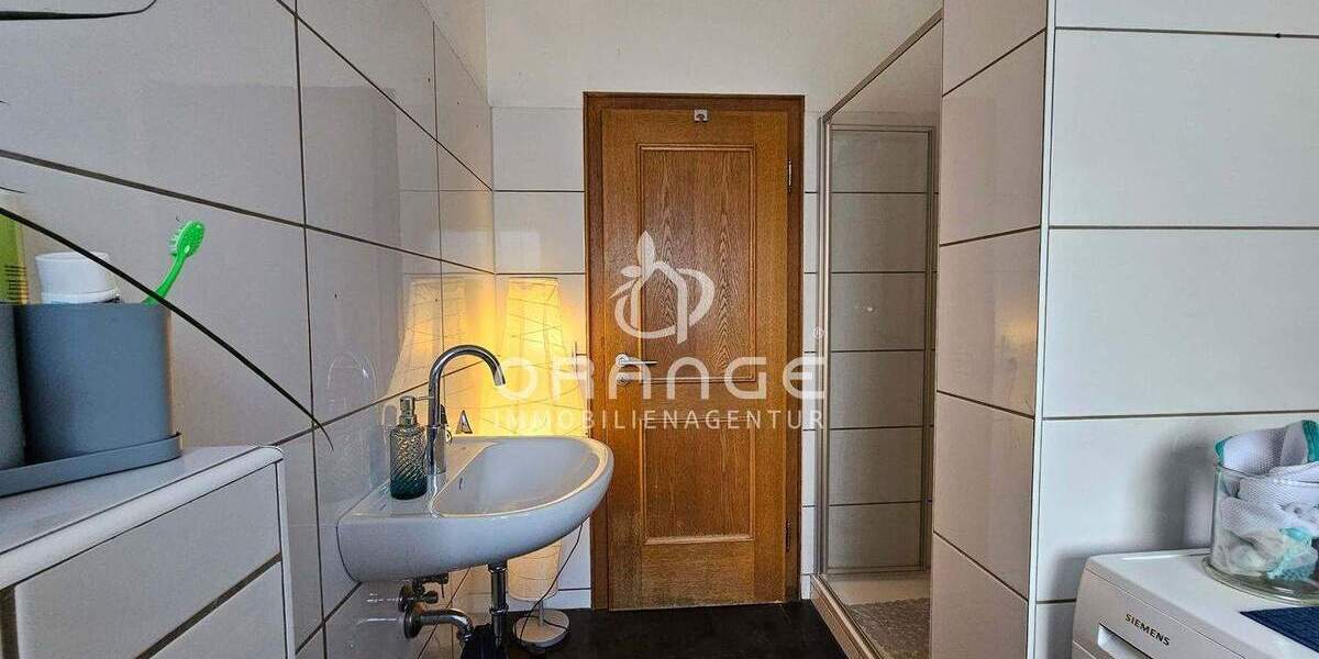 ***Großzügiges Zweifamilienhaus mit ca. 12.000 m² Traumgrundstück*** 1 zimmer