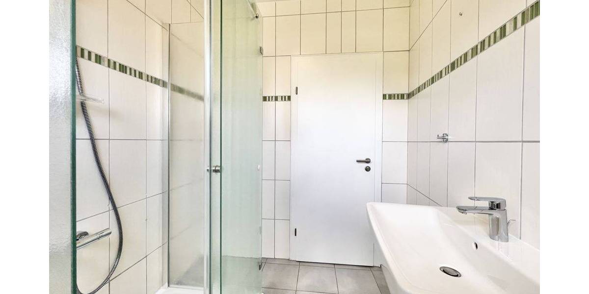 Bungalow Detmold Hiddesen - 4 Zimmer, 130 m&sup2;, 1.480&euro; | Angebot:26917548