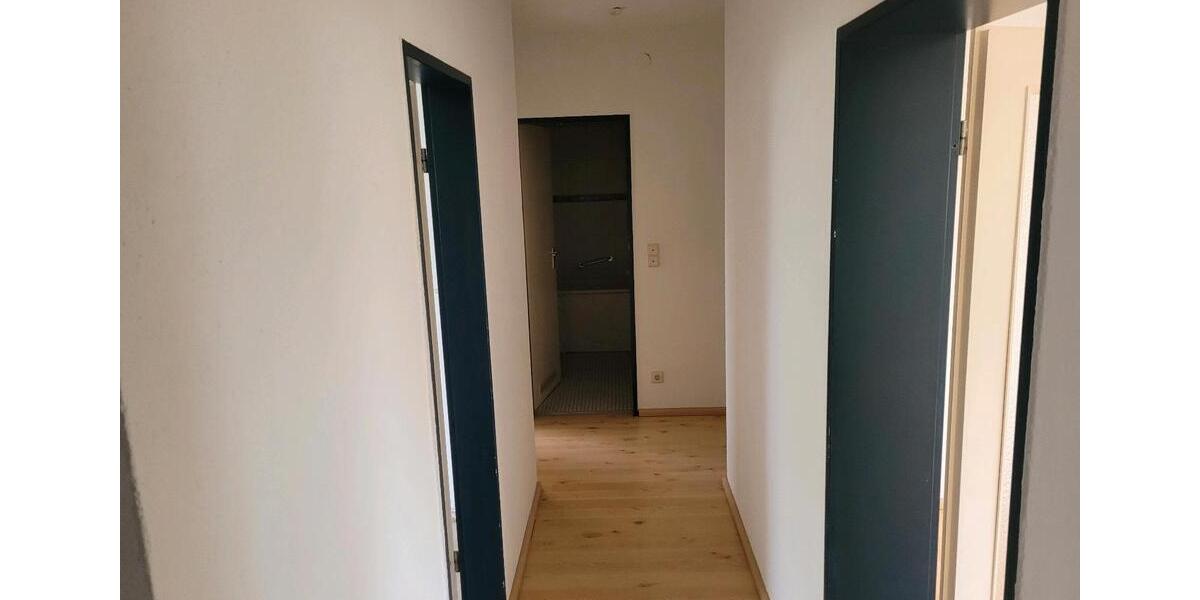 OHNE MAKLER!! Eigentumswohnung 4 Zimmer Küche Bad Gäste WC Balkon 4 zimmer