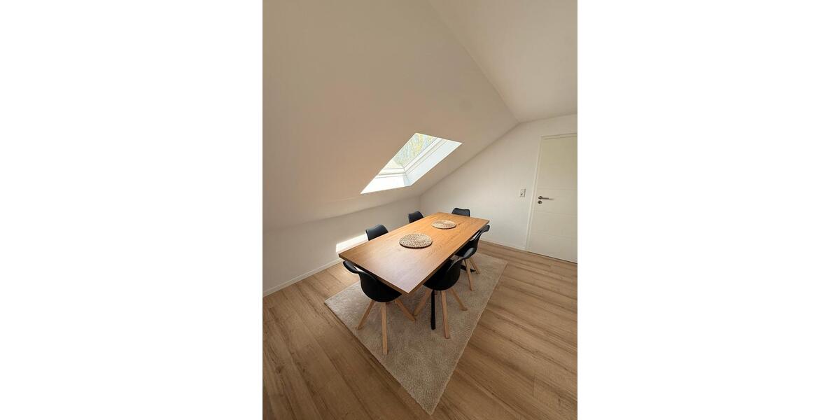 Dachgeschoßwohnung Detmold Hakedahl - 3 Zimmer, 80 m&sup2;, 790&euro; | Angebot:26415647