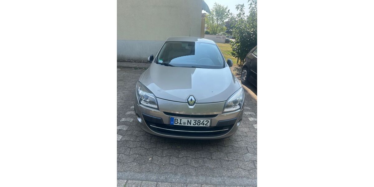Renault Megane 98.000 km 4.700 &euro; Bielefeld 33647
