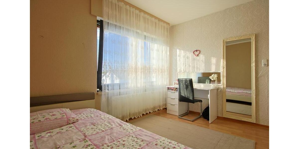 Etagenwohnung Bad Oeynhausen - 3.5 Zimmer, 108 m&sup2;, 1.000&euro; | Angebot:25720005