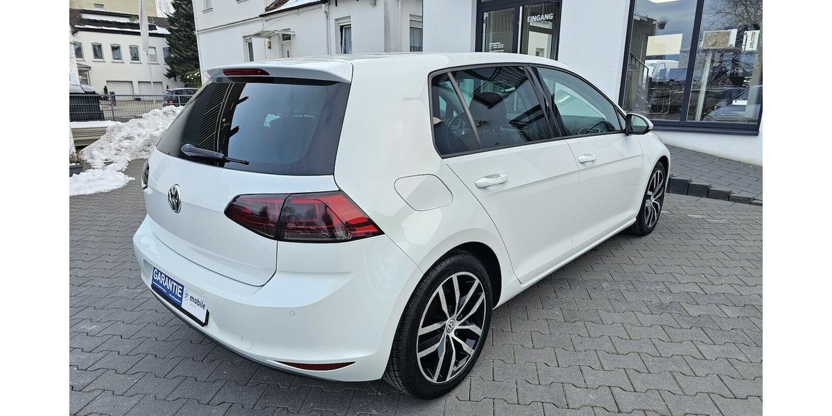 VW Golf VII 1.4 TSI Highline ALCANTARA BI XENON 129.800 km 10.990 &euro; Löhne 32584