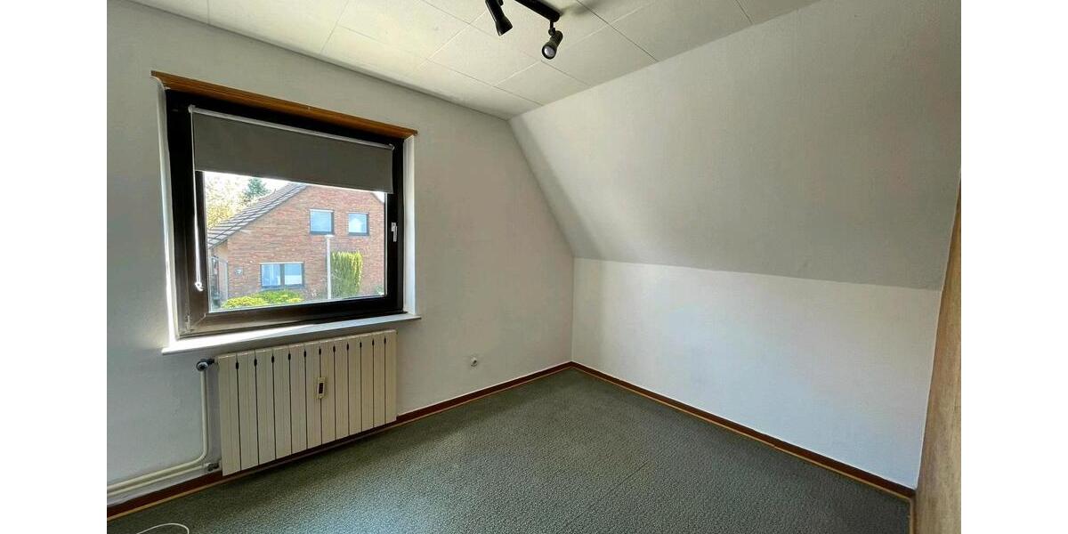 Dachgeschoßwohnung Hiddenhausen - 3 Zimmer, 70 m&sup2;, 153.000&euro; | Angebot:26407367