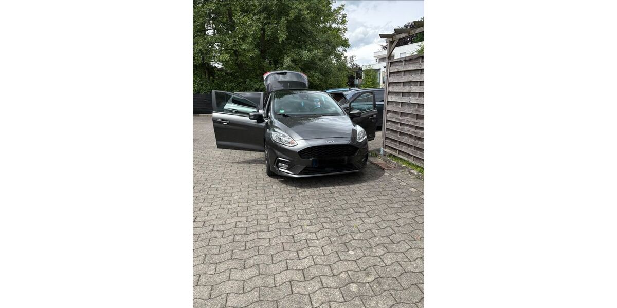 Ford Fiesta 76.000 km 9.500 &euro; Bielefeld 33739