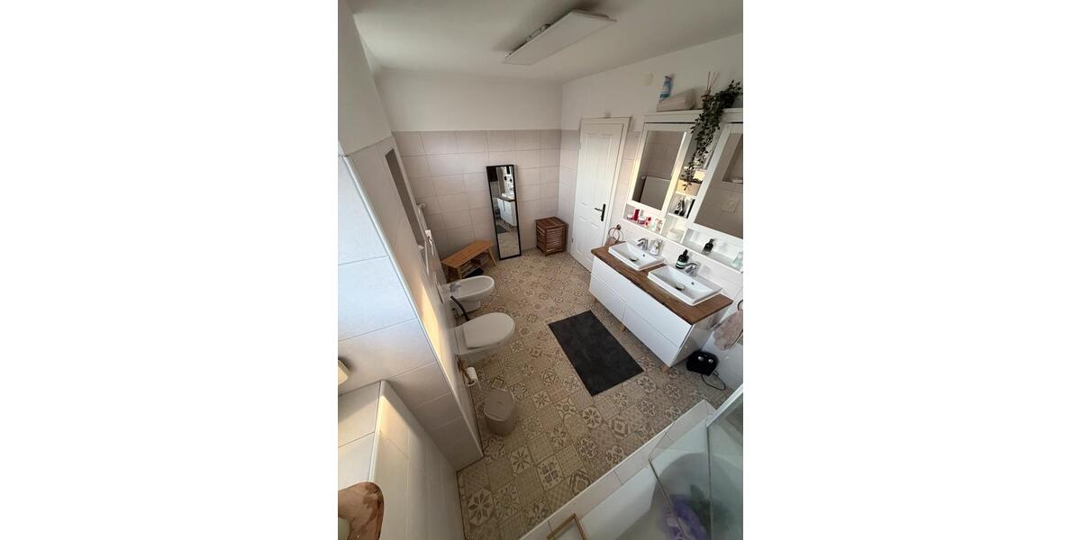 Einfamilienhaus Lage - 6 Zimmer, 120 m&sup2;, 365.000&euro; | Angebot:26933725