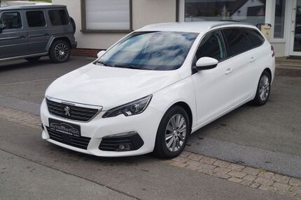 Peugeot 308 83.000 km 15.490 € Gütersloh 33332