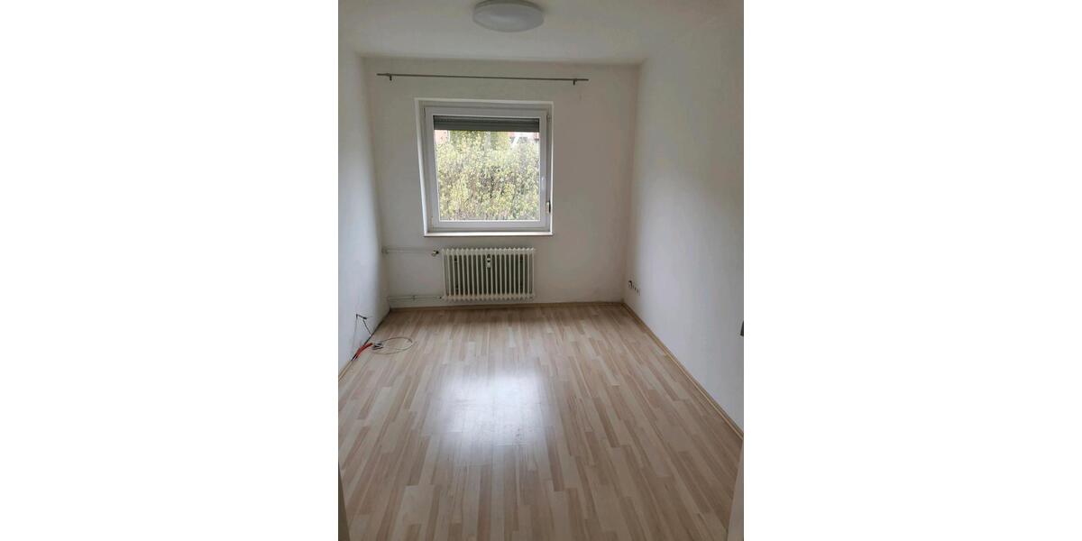 Erdgeschoßwohnung Detmold Hakedahl - 4 Zimmer, 85 m&sup2;, 750&euro; | Angebot:26234646