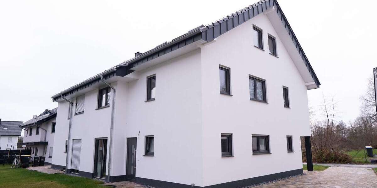 Haus zum Kaufen in Leopoldshöhe 630.000 € 179 m² 7 zimmer