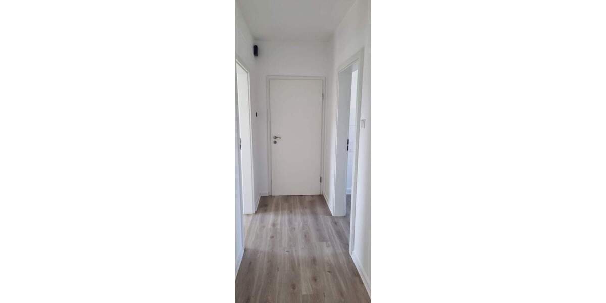 Etagenwohnung Lage - 3 Zimmer, 64 m&sup2;, 595&euro; | Angebot:25776738