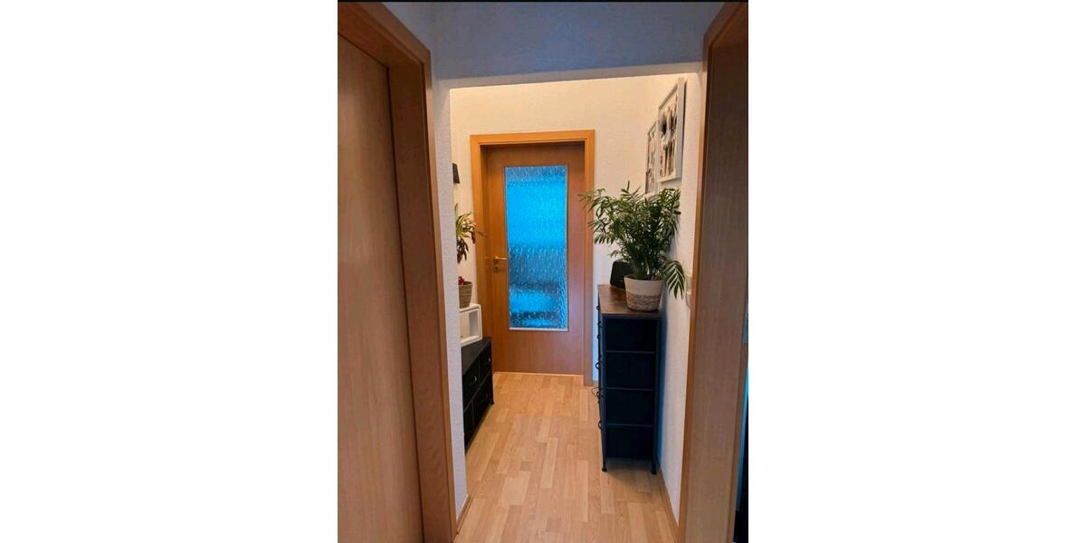 Dachgeschoßwohnung Hiddenhausen - 4 Zimmer, 80 m&sup2;, 800&euro; | Angebot:25349036