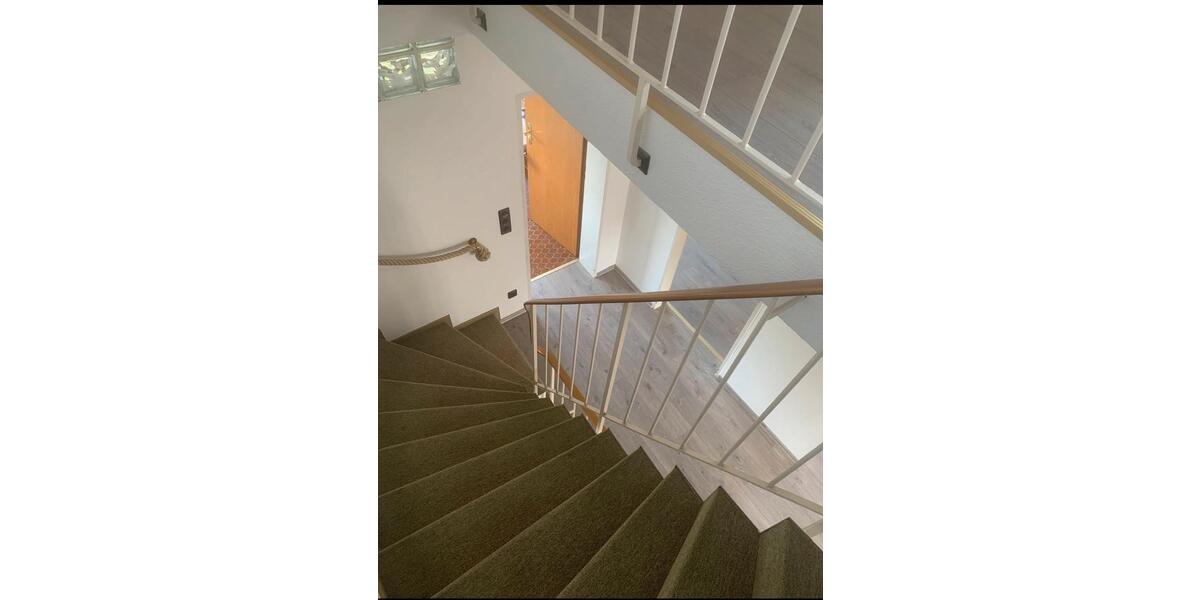Doppelhaushälfte Bad Salzuflen - 5 Zimmer, 140 m&sup2;, 1.300&euro; | Angebot:26401131