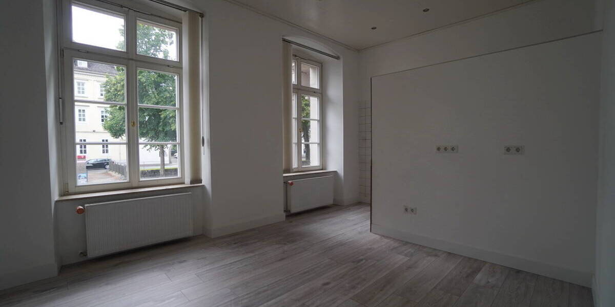 Gewerbeobjekt Detmold Innenstadt - 5 Zimmer, 1.100&euro; | Angebot:26161705