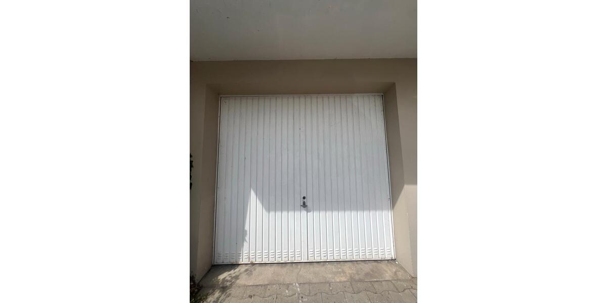 Garagen / Stellplätze Bielefeld Brackwede - 100&euro; | Angebot:26216003