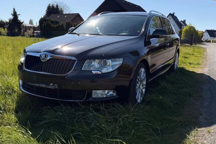 Skoda Superb 167.148 km 9.400 &euro; leopoldshöhe 33818