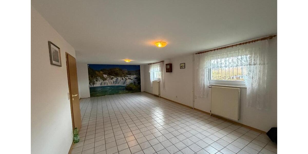 Großzügiges Einfamilienhaus in Klinikumsnähe – provisionsfrei 8 zimmer