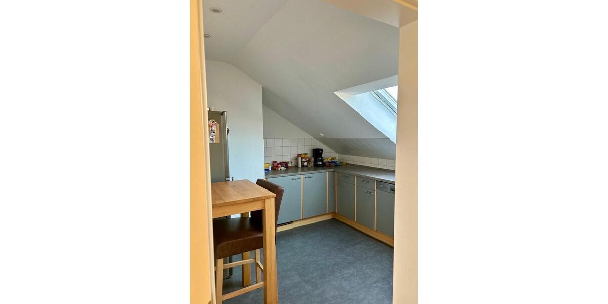 Dachgeschoßwohnung Detmold Hakedahl - 2.5 Zimmer, 75 m&sup2;, 189.000&euro; | Angebot:27038008