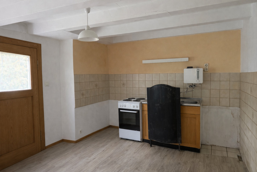 Fachwerkhaus mit zusätzlichem Werkstattgebäude in idyllischer-Naturlage... 8 zimmer