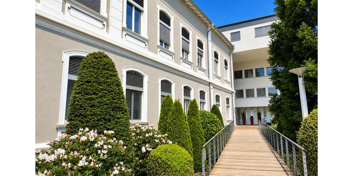 Einfamilienhaus Bad Salzuflen - 5 Zimmer, 321 m&sup2;, 3.840&euro; | Angebot:26470273