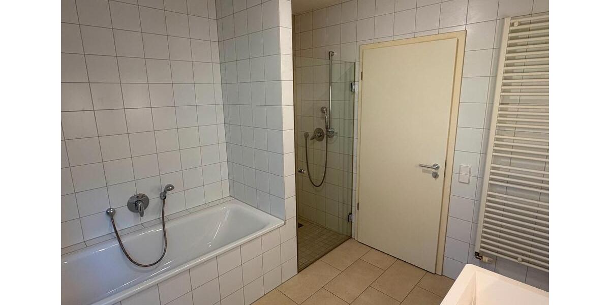 Erdgeschoßwohnung Bad Oeynhausen - 3 Zimmer, 105 m&sup2;, 1.390&euro; | Angebot:26689285