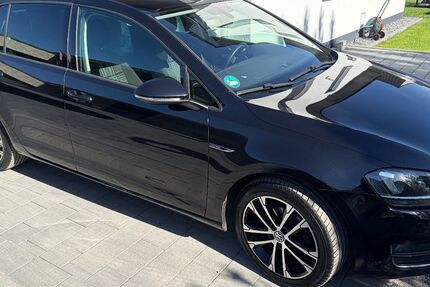 VW Golf 205.000 km 7.300 &euro; Bielefeld 33613