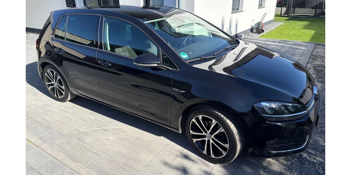 VW Golf 205.000 km 7.300 &euro; Bielefeld 33613