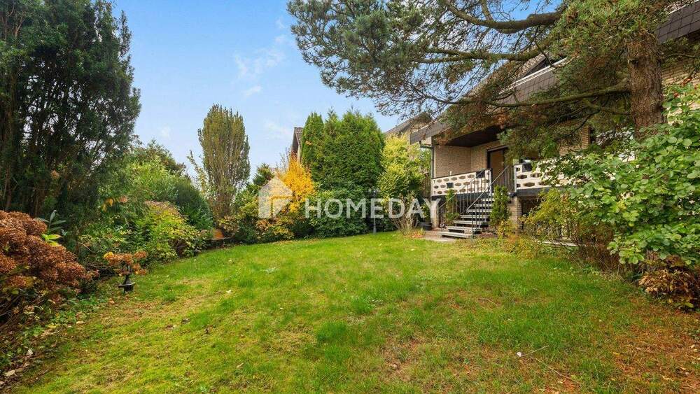 Familienfreundliches Einfamilienhaus mit großem Garten, Kamin und Doppelgarage 7 zimmer