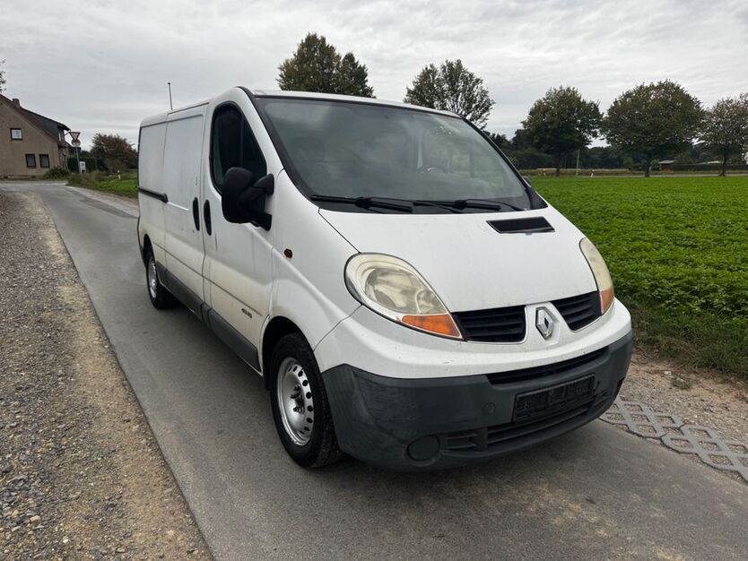 Renault Trafic 330.000 km 2.200 € Bad Salzuflen 32107