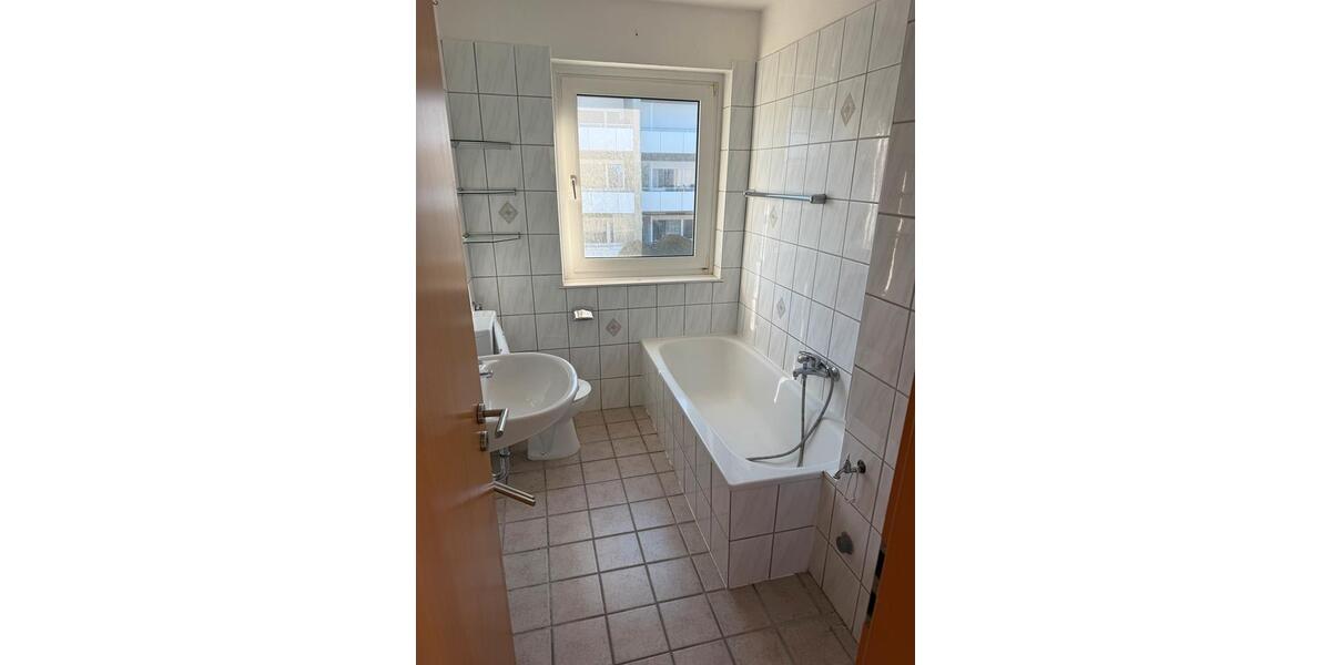Etagenwohnung Bad Salzuflen - 3 Zimmer, 68 m&sup2;, 525&euro; | Angebot:26397836