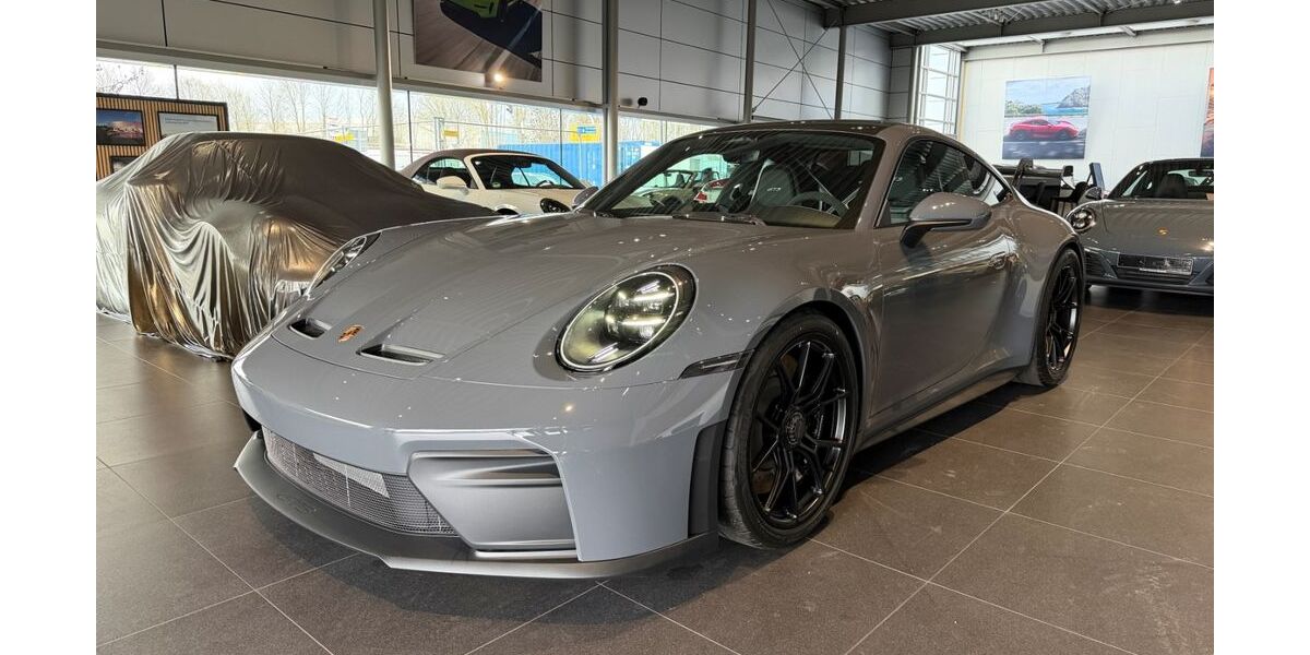Porsche 992 3.800 km 239.800 &euro; Bielefeld 33719