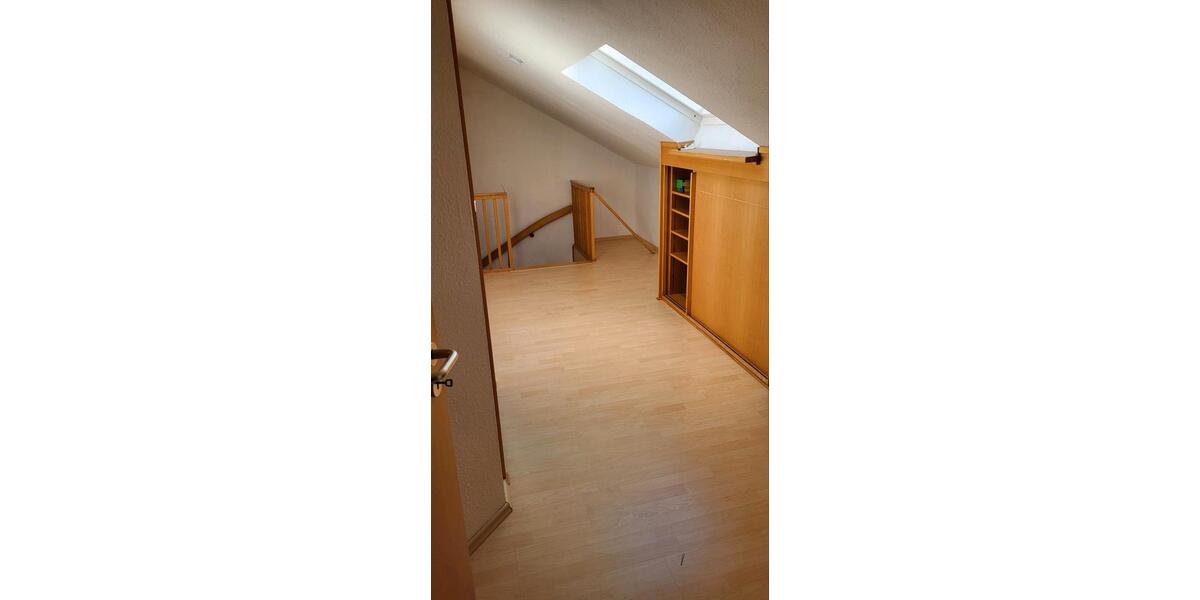 Etagenwohnung Gütersloh Isselhorst - 5 Zimmer, 95 m&sup2;, 1.400&euro; | Angebot:25642606