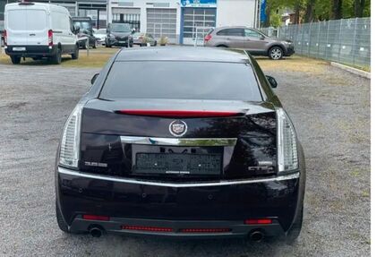 Cadillac CTS 93.000 km 5.500 &euro; Schloß Holte-Stukenbrock 33758