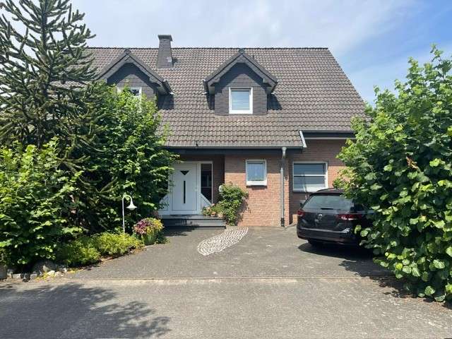 Einfamilienhaus Gütersloh Kattenstroth - 5 Zimmer, 144 m&sup2;, 420.000&euro; | Angebot:27053538