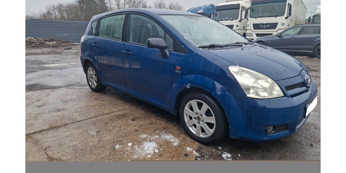 Toyota Corolla Verso 186.000 km 2.950 € Bielefeld 33729