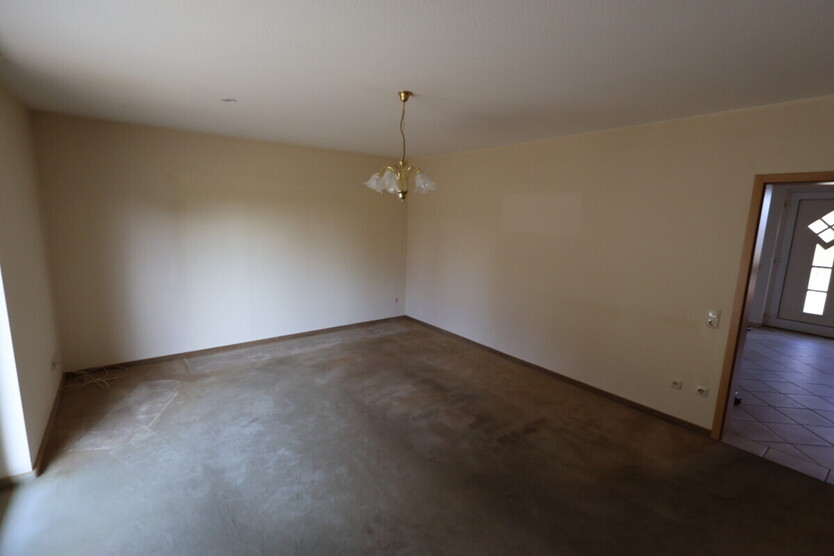 Familiengerechtes Einfamilienhaus mit pflegeleichtem Garten und 3 Stellplätzen 5 zimmer