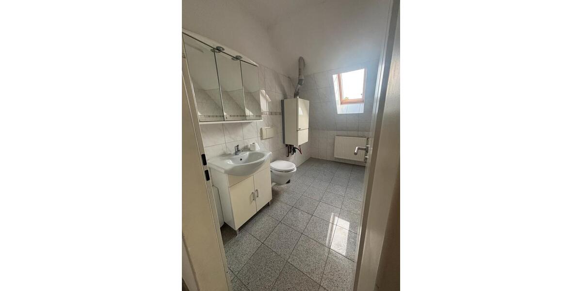 Etagenwohnung Lage - 3 Zimmer, 65 m&sup2;, 575&euro; | Angebot:26678027