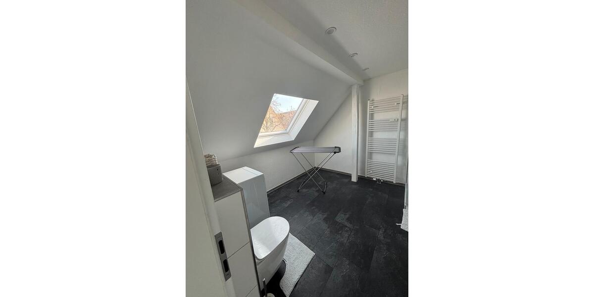 Dachgeschoßwohnung Detmold Hiddesen - 2 Zimmer, 65 m&sup2;, 650&euro; | Angebot:25780044