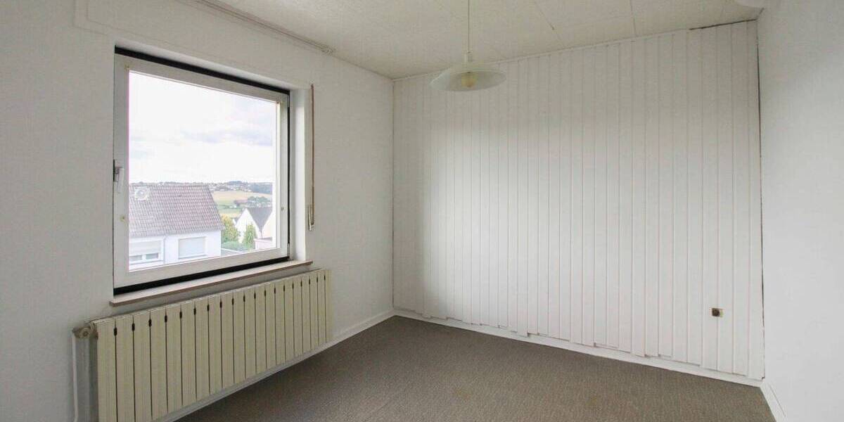 Preiswert & für die Familie: Reiheneckhaus mit Gartenoase & Garage oberhalb vom Ortskern 4 zimmer