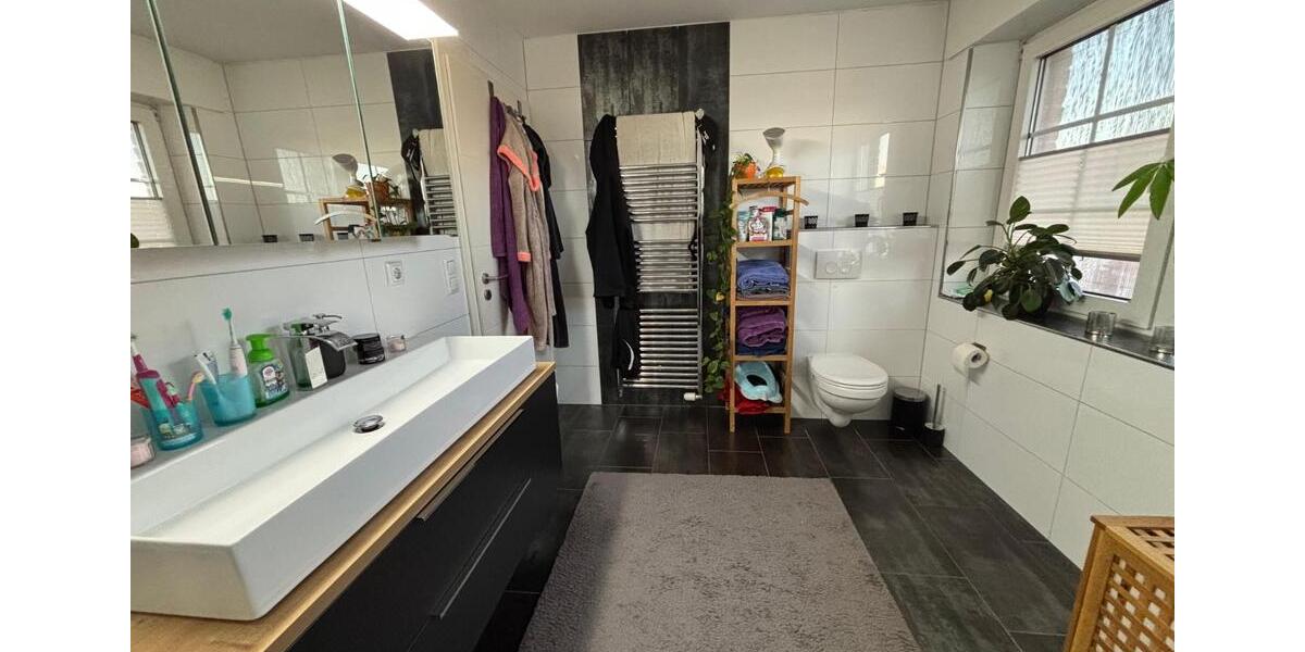 Einziehen und Wohlfühlen! ETW in WD Nähe Piuskirche! 4 zimmer