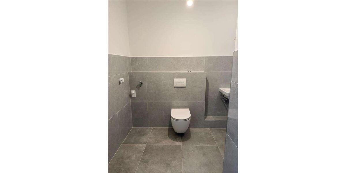 Etagenwohnung Bielefeld - 5 Zimmer, 122 m&sup2;, 1.290&euro; | Angebot:26099695