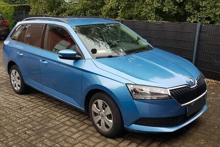 Skoda Fabia 28.500 km 11.700 &euro; Bielefeld 33649