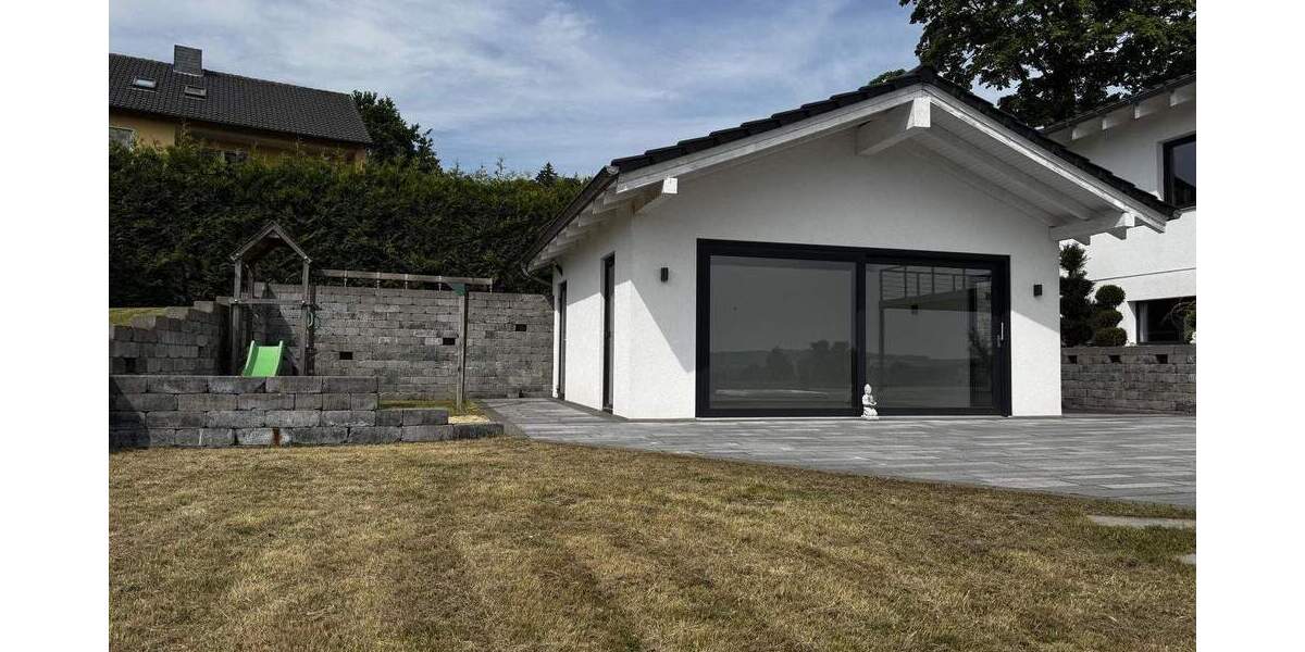 Einfamilienhaus Lemgo - 6 Zimmer, 242 m&sup2;, 999.999&euro; | Angebot:25741343